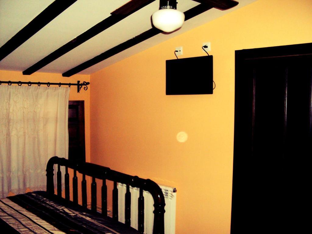 Alojamiento Turistico La Tinaja Requena Zimmer foto